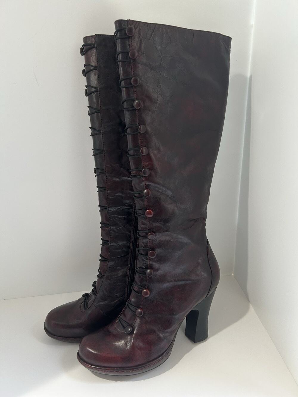 born crown boots Knee high Burgundy Leather With Covered Buttons Size 9.5